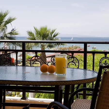 Aparthotel Grand Nefeli Pondi