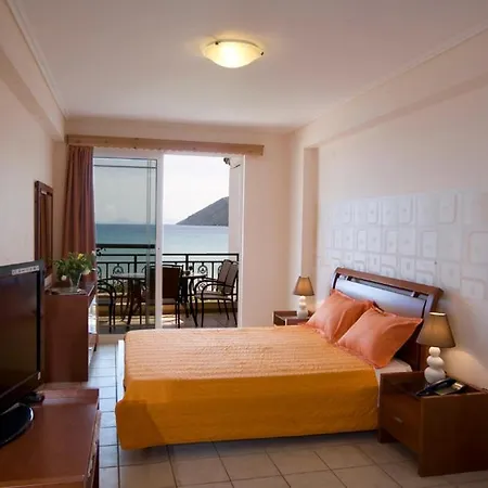 Grand Nefeli Aparthotel *
