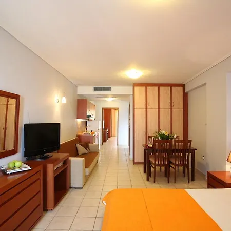 Grand Nefeli Pondi